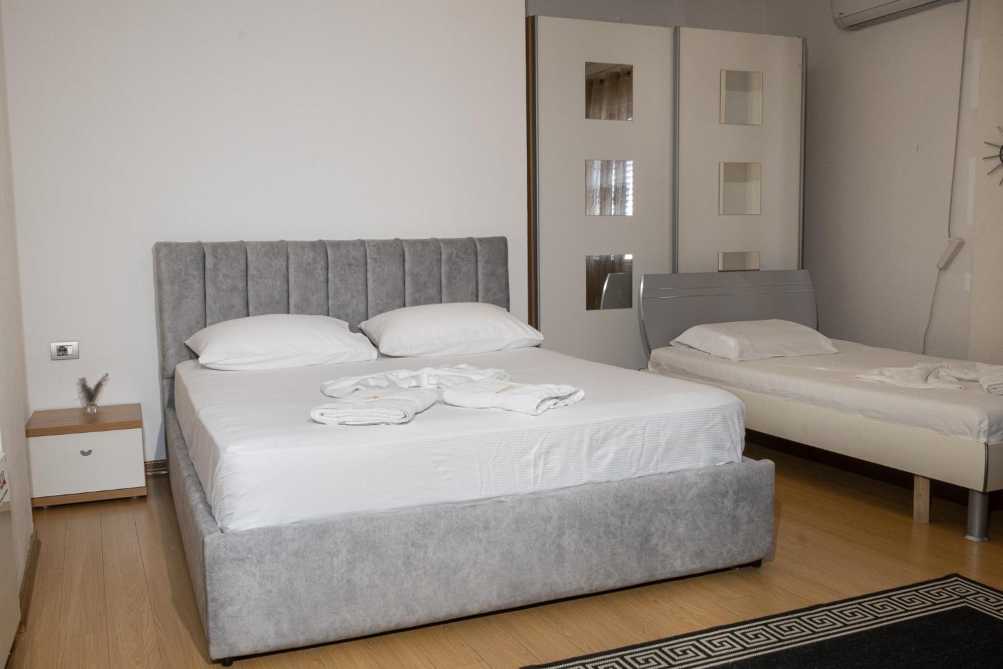 Albjona Guesthouse Tirana Extérieur photo